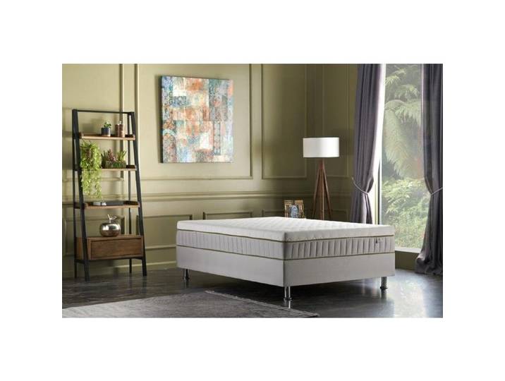 NATAVEGA Matelas mousse HR40kg aux extraits de soja surmatelas intégré 140x190