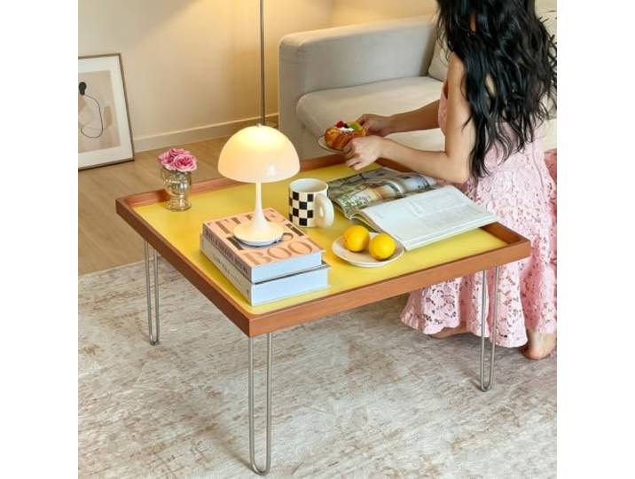 Couchtisch mit Massivholzplatte, Edelstahlgestell in leuchtender Farbe Moderner luxuriöser Couchtisch,flacher Dekortisch im minimalistischen Stil für Wohnzimmer(Yellow)