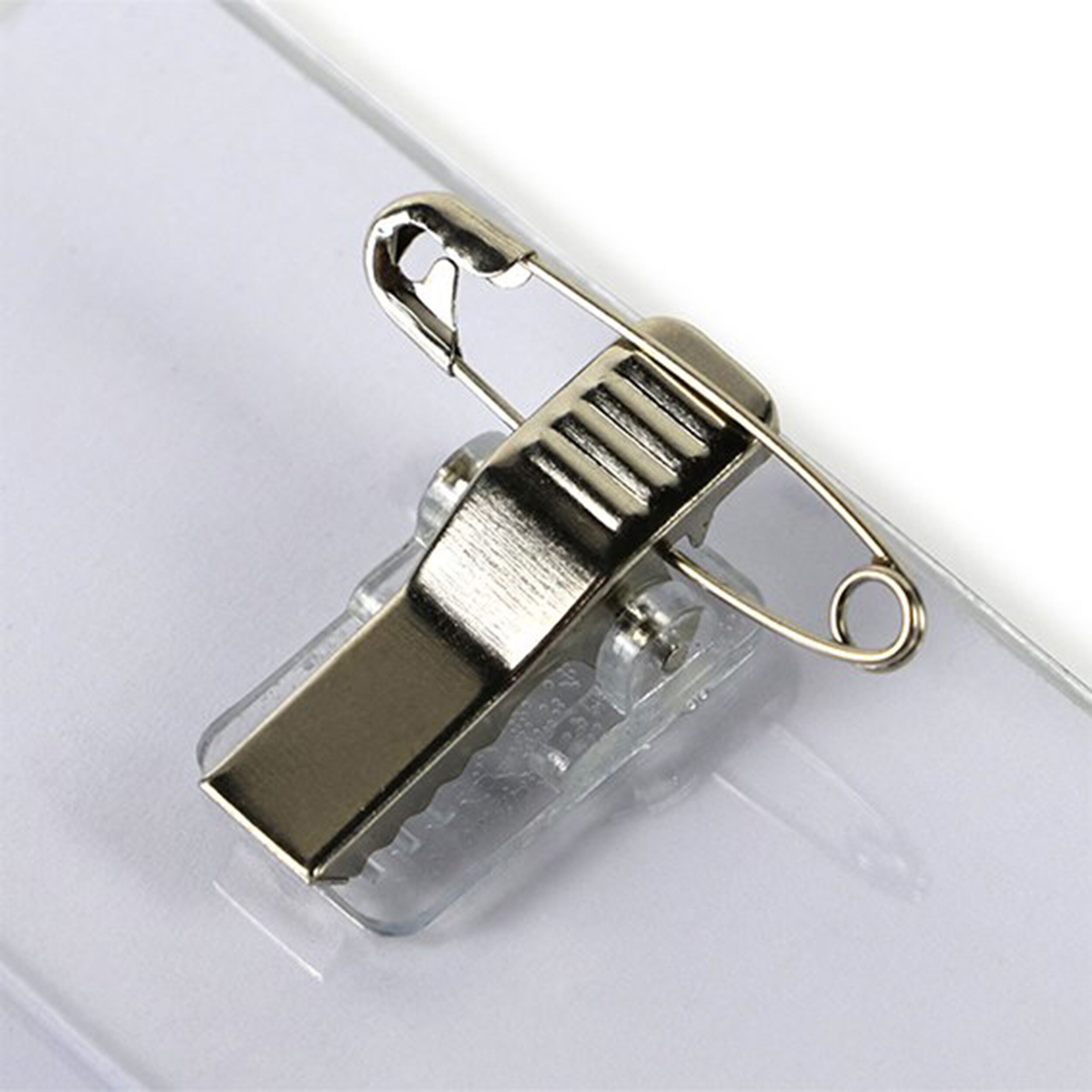 SPRINTIS 50 Unità - Targhette portanome pinza urban Combi clip (spilla e clip)   90 x 55 mm, PVC rigido, trasparente