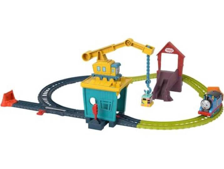 Fisher-Price Thomas & Friends Fix 'em Up Friends train and track set with motorized Thomas engine for preschool kids 3+