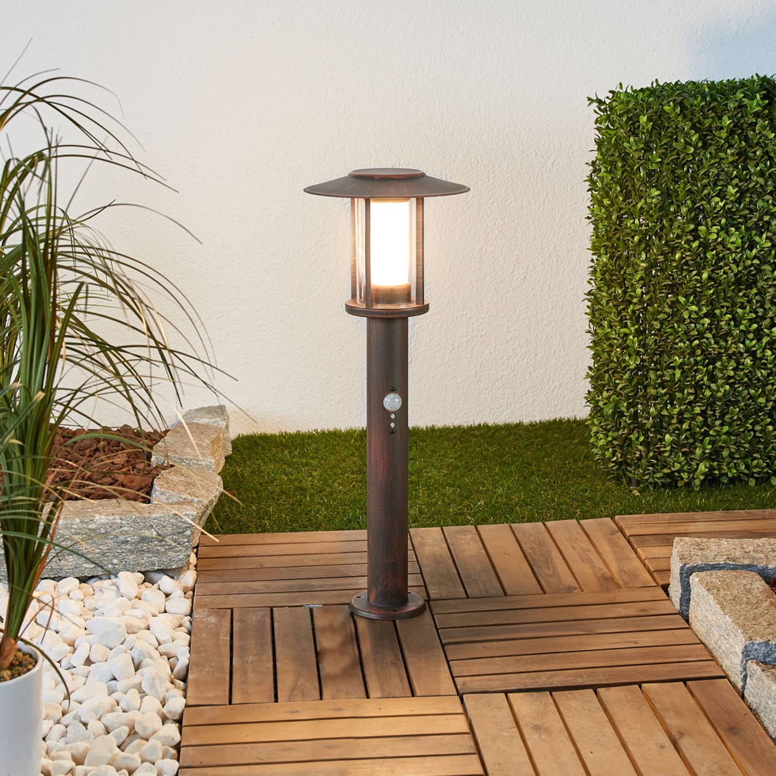 Lindby LED pedestal light Pavlos, 55 cm, rust-coloured, sensor Pavlos, Brown / rust, Stainless steel, Country House / Rustic, Outdoor lights with sensor