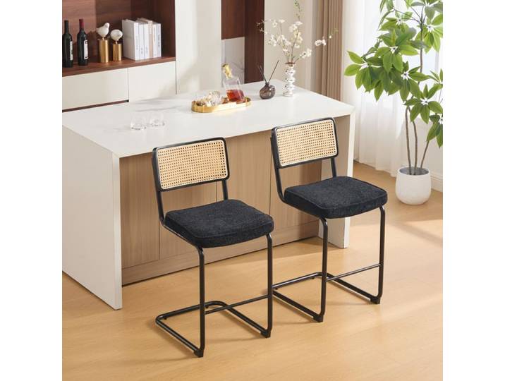 Paire de tabourets de bar noirs en tissu chenille avec dossier aspect rotin