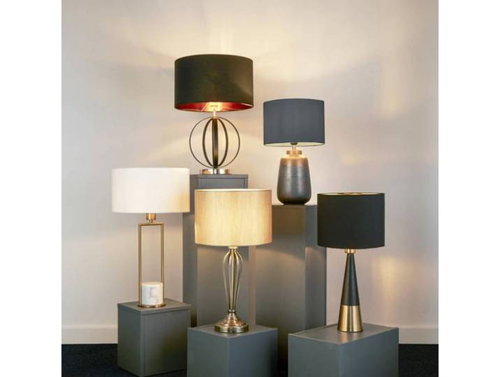 Searchlight Tischlampe Pyramid, schwarz, für Wohn- / Esszimmer, Textil / Stoff / Seide, Modern, Tischlampe