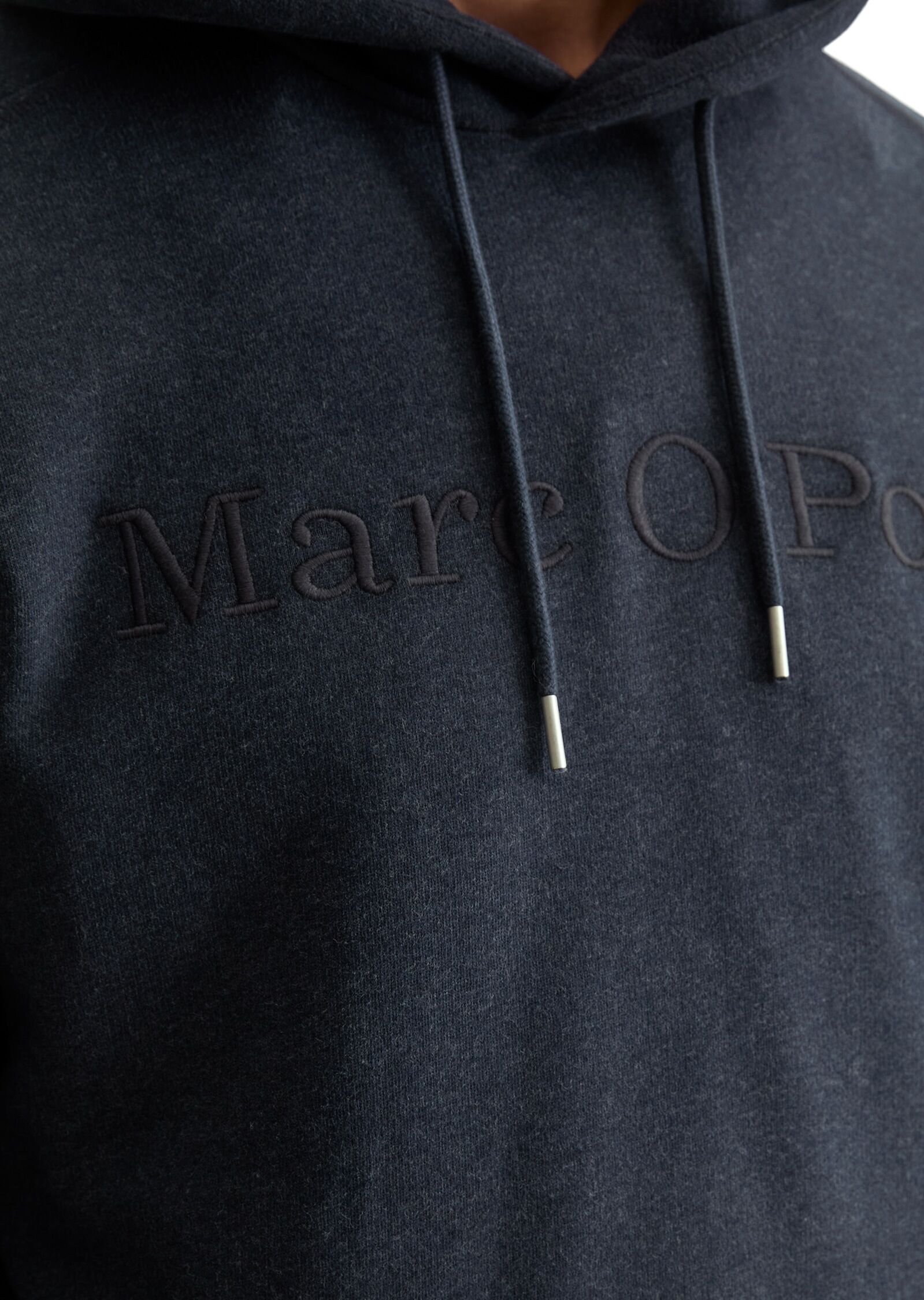 Marc O' Polo Hoodie MARC O'POLO "relaxed fit aus weicher Bio-Baumwolle", Herren, Gr. S, schwarz (schwarz navy), Sweatware, Obermaterial: 100% Baumwolle, relaxed fit normal, Rippbündchen, Sweatshirts Hoodie, Ton-in-Ton Stickerei auf der Brust schwarz navy 