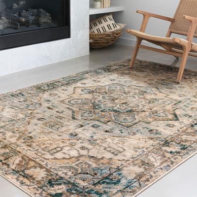 Alexander Home Karla Traditional Area Rug