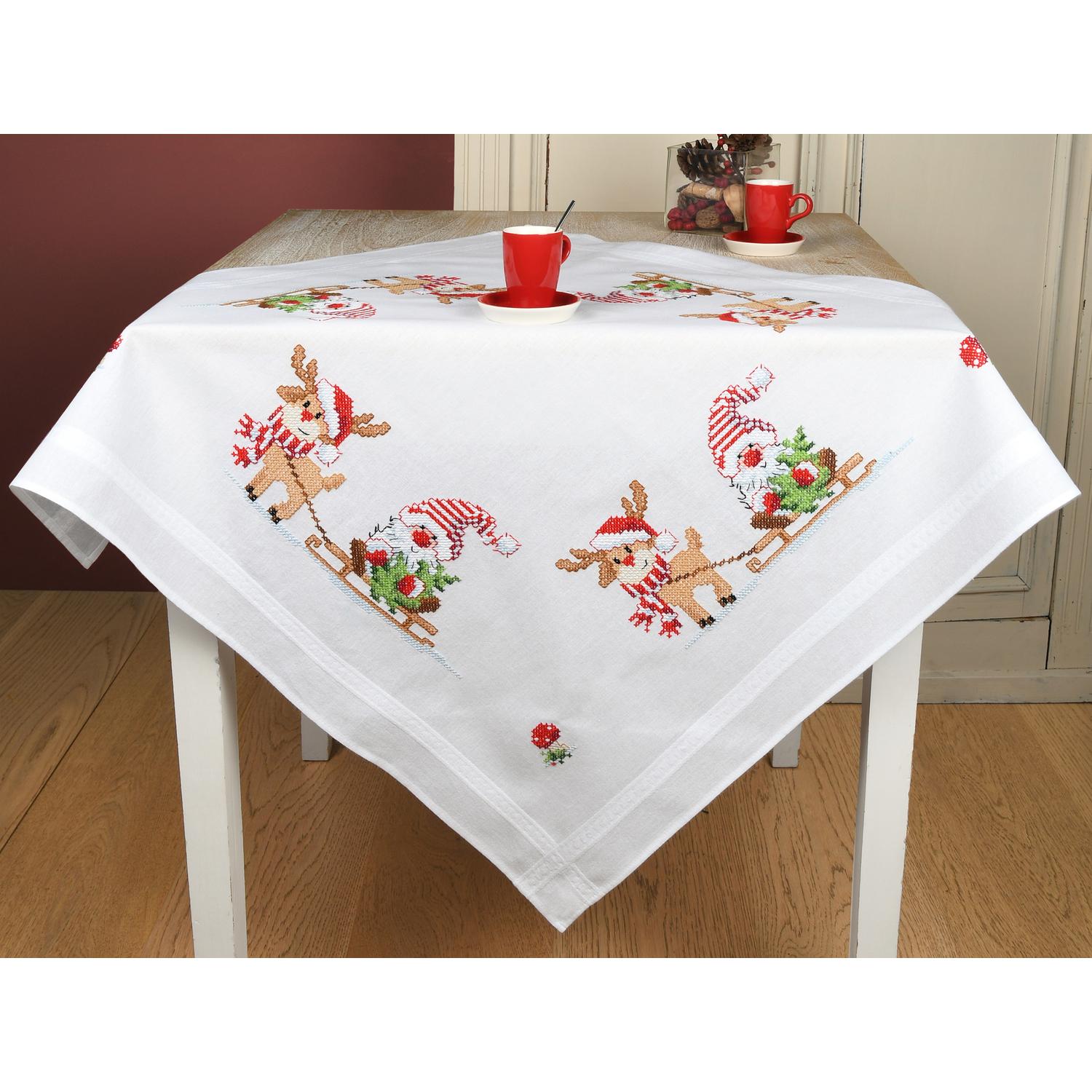 Stickmitteldecke "Wichtel & Rentier"