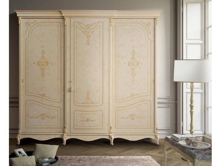 JVmoebel Kleiderschrank Italienischer Kleiderschrank aus Holz in sanfter Beigefarbe (1-St) Made in Europa
