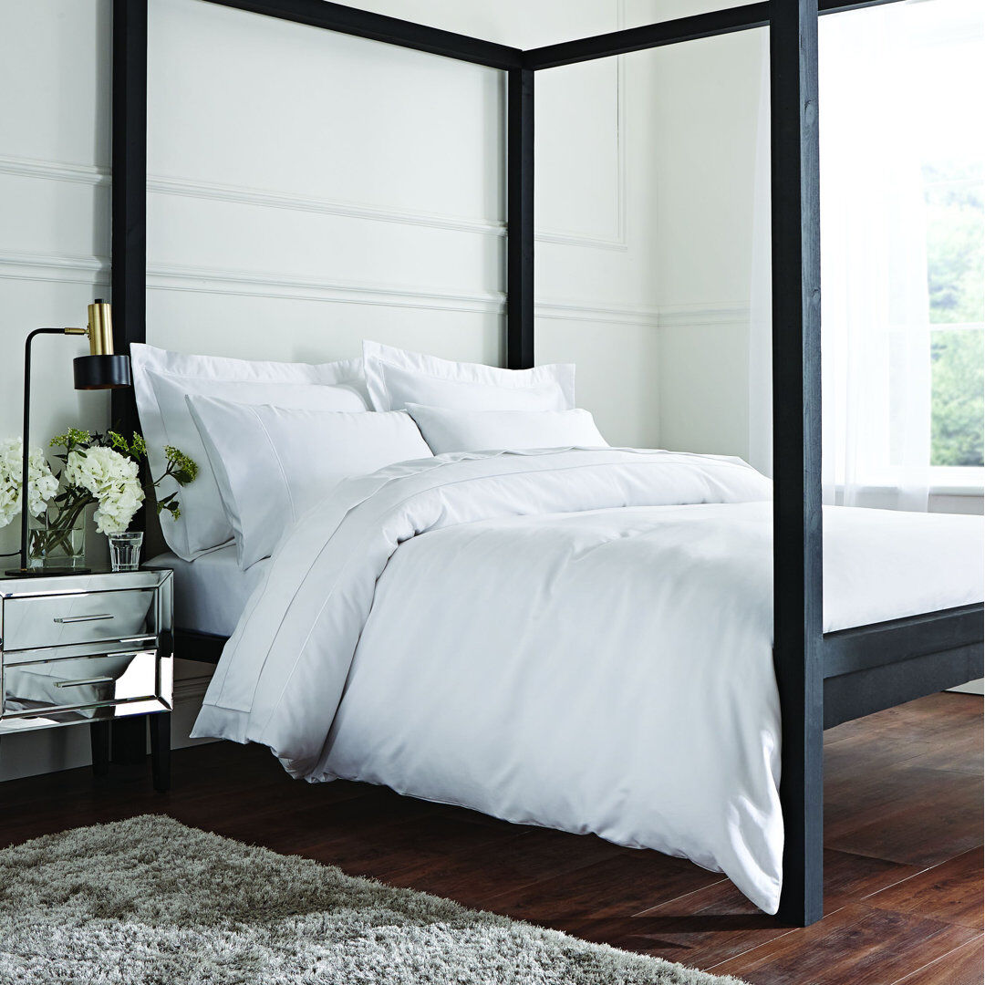 Bianca Cotton Luxury 800 Thread Count 100% Cotton Sateen Duvet Cover Set with Pillowcases White Full / Double