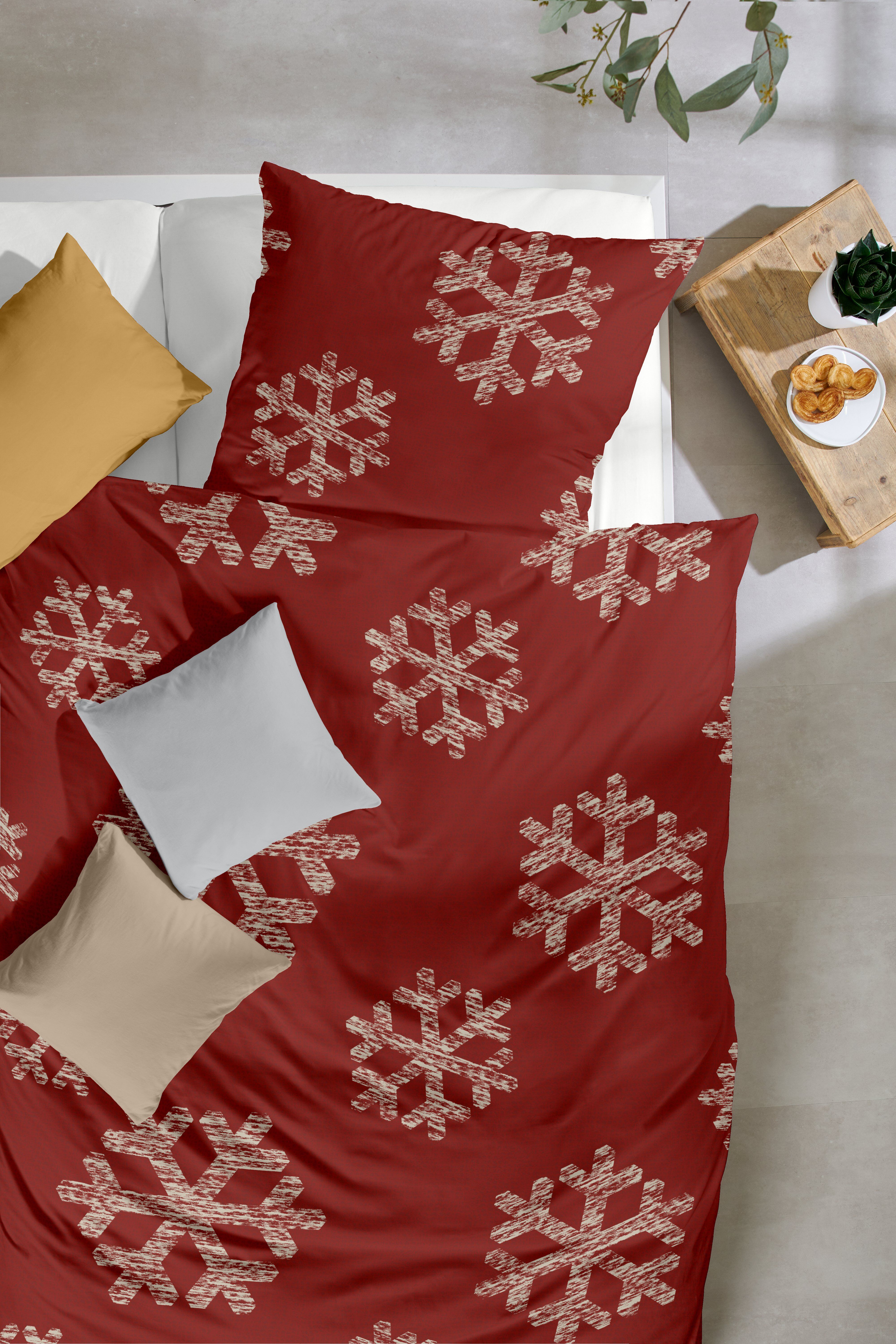 Bettwäsche PRIMERA "Feinbiber-Bettwäsche Snowflake", rot, B/L: 135cm x 200cm, 1 Stk., 1 Stk., Feinbiber, B/L: 80cm x 80cm, 2 Stk., Feinbiber, Obermaterial: 100% Baumwolle, Bettwäsche, Bettwäsche, mit winterlichen Schneeflocken rot B/L: 135cm x 200cm, 1 St