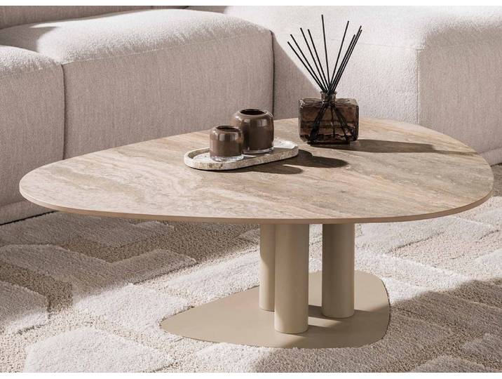 Couchtisch Hulpe , dreieckig , 3D Keramik Travertin , Sand