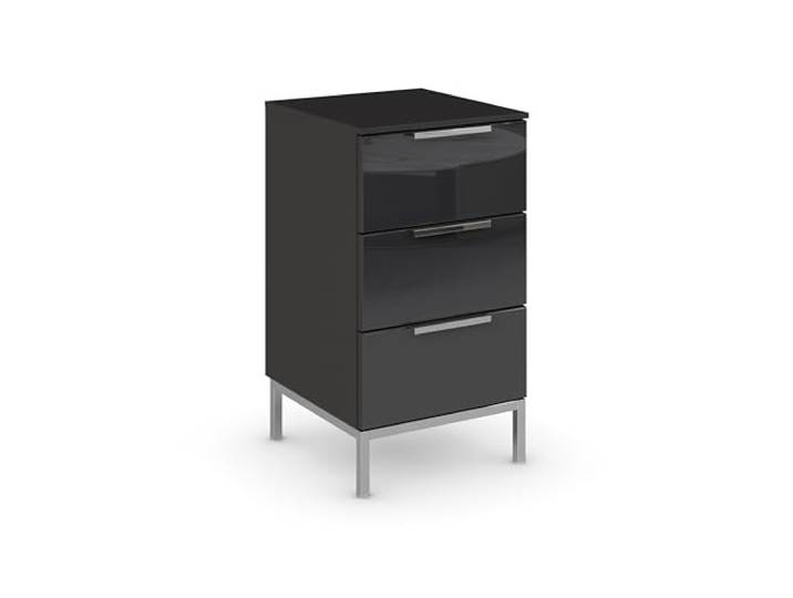 Rauch Möbel Flipp, Nachttisch, Farbe Glas Schwarz, Maße 40x72x42 cm Nachtkommode, 3 Schubladen, Soft-Close-Funktion, für Schlafzimmer, Kinderzimmer, Jugendzimmer, Gästezimmer