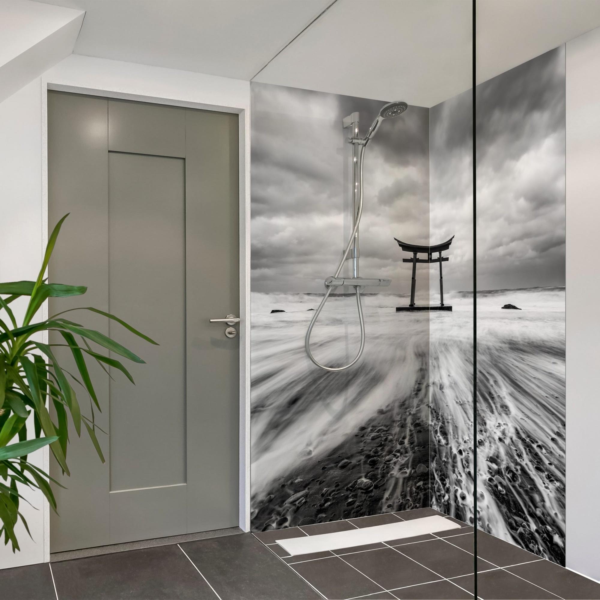 Duschrückwand Stadt selbstklebend - 0.35 mm Wandpaneel wasserfest Asien schwarz weiss Motiv Badrückwand fugenlos Smart matt 110x210 cm