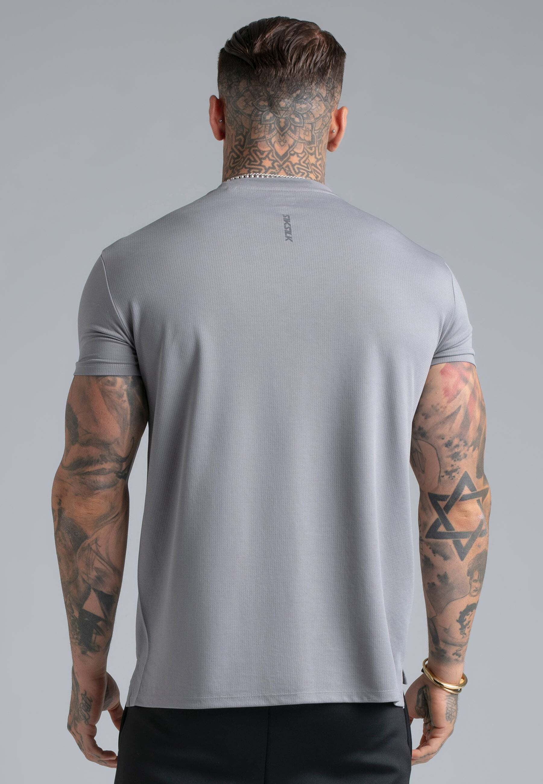 T-Shirt SIKSILK "Siksilk T-Shirt Muscle Fit", Herren, Gr. XXL, grau, Obermaterial: 100% Polyester PES., Shirts T-Shirt grau XXL