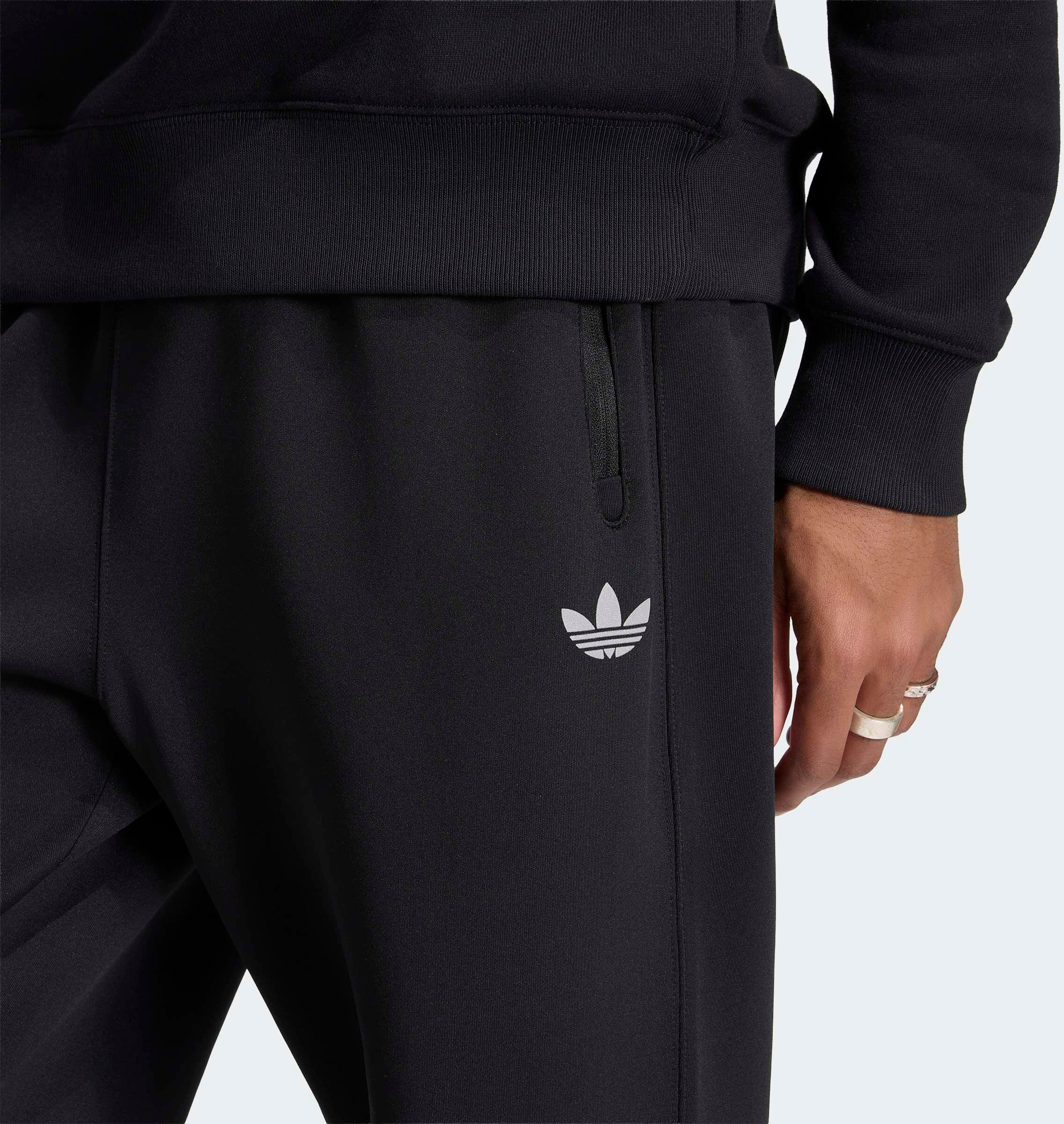 Sporthose ADIDAS ORIGINALS "ESS TRACKPANTS", Damen, Gr. S, N-Gr, schwarz (schwarz, normal, gr.), Obermaterial: 93% Polyester, 7% Elasthan, Hosen Sporthose schwarz, normal, gr. S, N-Gr