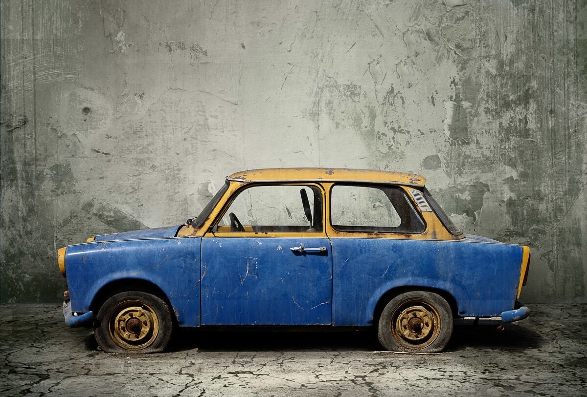 Fototapete PAPERMOON "Vintage rostiges Auto", bunt, B:4m L:2,6m, Vlies, Tapeten, Fototapete bunt B/L: 4m x 2,6m, Rollen: 1