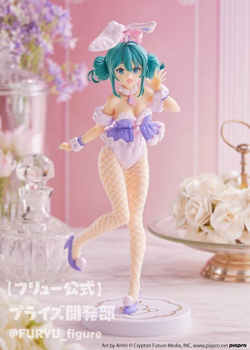 Furyu Vocaloid Hatsune Miku Bicute Bunnies White Rabbit Purple ver. figuur