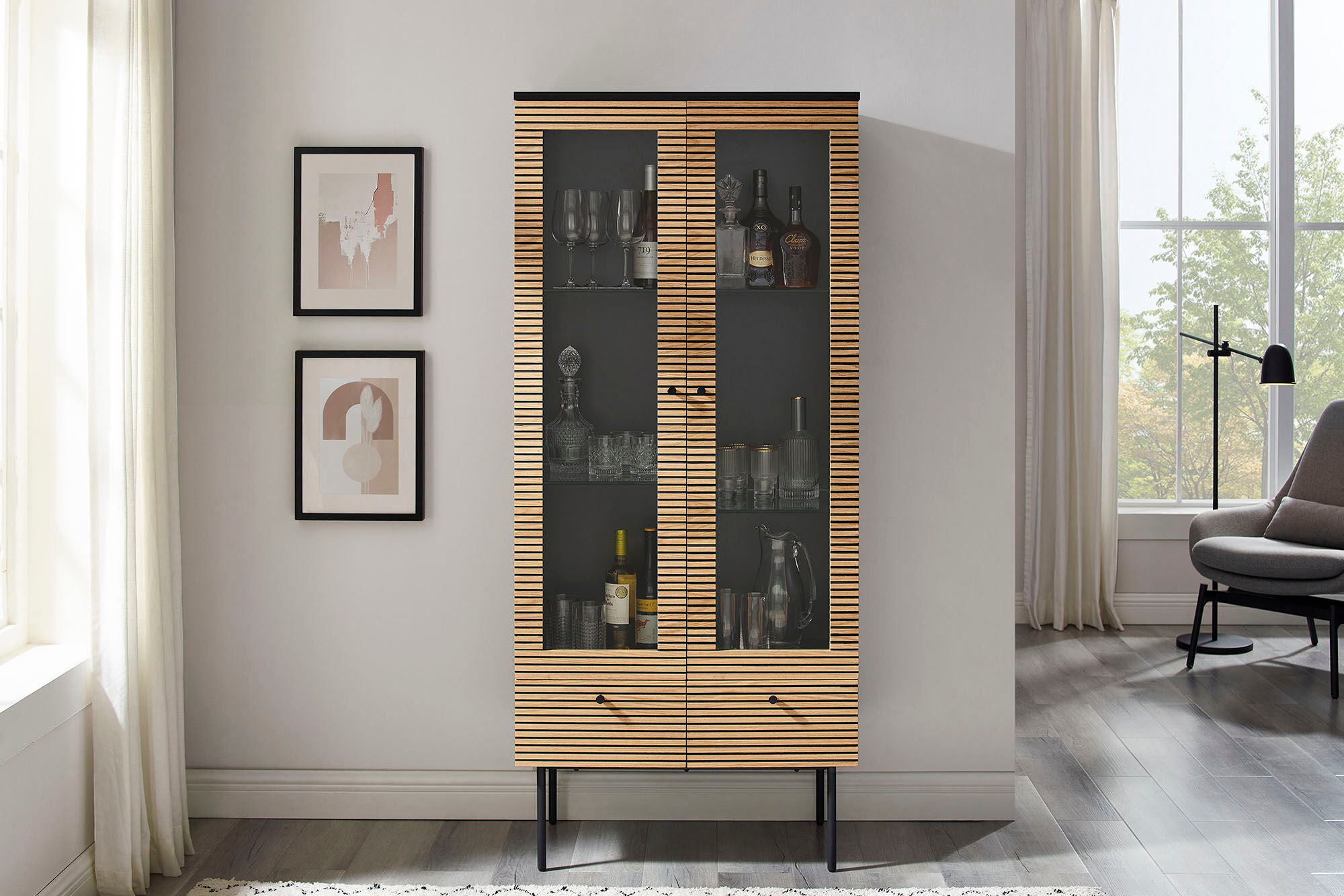 Vitrine SALESFEVER "Torsby Designer Vitrine in edler Optik", beige (natur, schwarz), B:79cm H:179cm T:43cm, Furnier, MDF, Metall, Schränke, Vitrine, Eiche Echtholzfurnier natur, schwarz Natur, B/H/T: 79cm x 179cm x 43cm, Schubladen: 2 Stk. Türen: 2 Stk. m