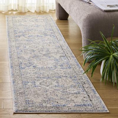 SAFAVIEH Grove Lieschen Traditional Floral Rug