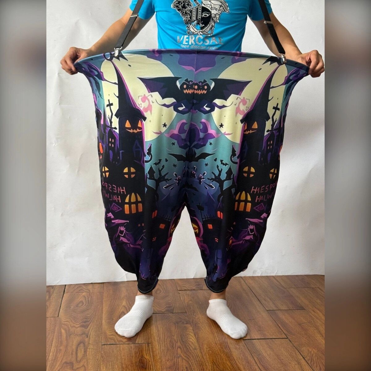 INF Fledermaus-Print Halloween Übergroße Sackhose – Mehrfarbige Baumwoll-Polyester Spielhose für Partys und Sackrennen