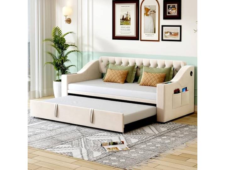 Merax Tagesbett Polsterbett Schlafsofa Einzelbett/Doppelbett 90/180x190 cm, Beige – Breite Armlehnen mit USB-Ladeanschluss, Integrierte Ablage, Lattenrost, Samtstoff - ohne Matratze