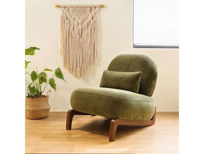 Fauteuil cozy sans accoudoirs en velours soft green et pieds bois massif assise confortable pour salon chambre ou balcon