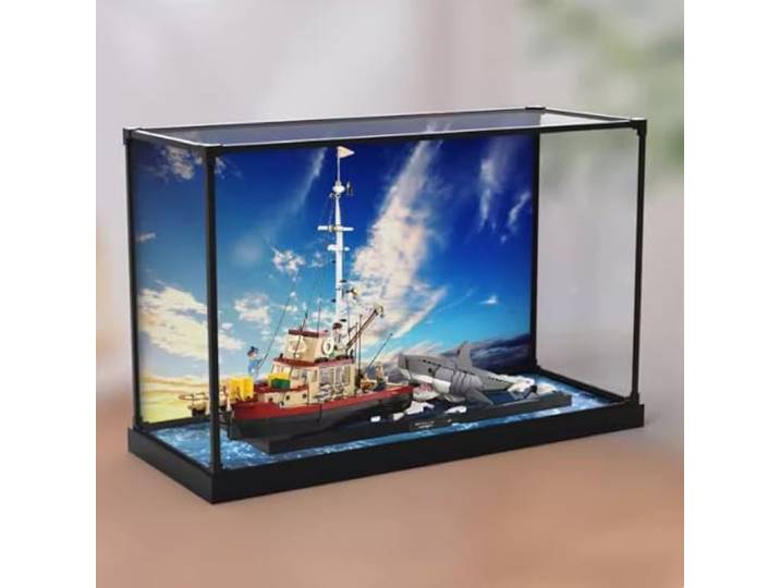Acryl-Vitrine Box kompatibel mit Lego 21350 Jaws Killer Whale Boat Modell, Schutz, staubdichte Vitrine Geschenkmodell, transparent, kompatibel mit Lego (nur Vitrine) (Hintergrund)