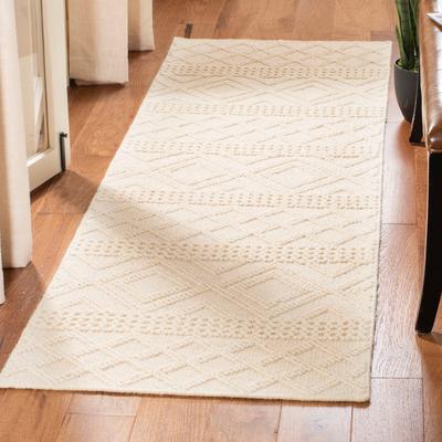 SAFAVIEH Handmade Vermont Magi Wool Rug
