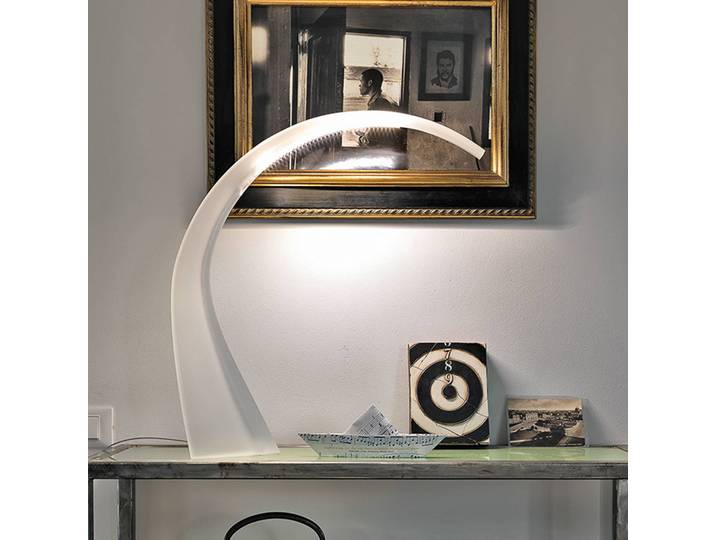 LED-bureaulamp Taj, wit / opaal, Woon-/ Eetkamer, Kunststof, Design, LED bureaulamp