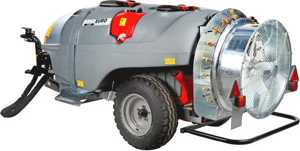 AgriEuro TOP-LINE Nachlauf- Gebläsespritze Gray T Car 1500/80 mit Traktoranschluss für die Sprühbehandlung - Fassungsvermögen 1500 l - Pumpe AR1064