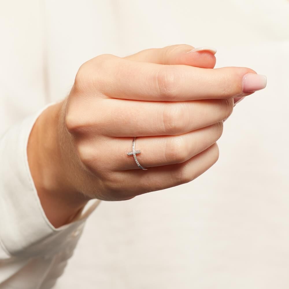 Unique 585er Weißgold Ring Kreuz 17 Diamanten