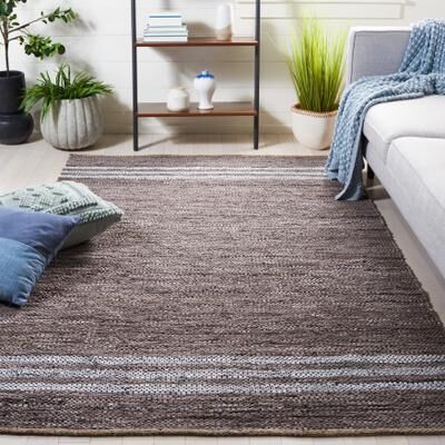 SAFAVIEH Handmade Vintage Leather Hafsa Modern & Contemporary Leather Rug