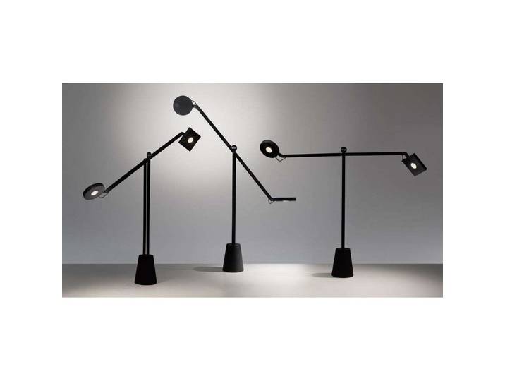 Equilibrist T LED Tischleuchte Black - Artemide - Wohnzimmer - Aluminium