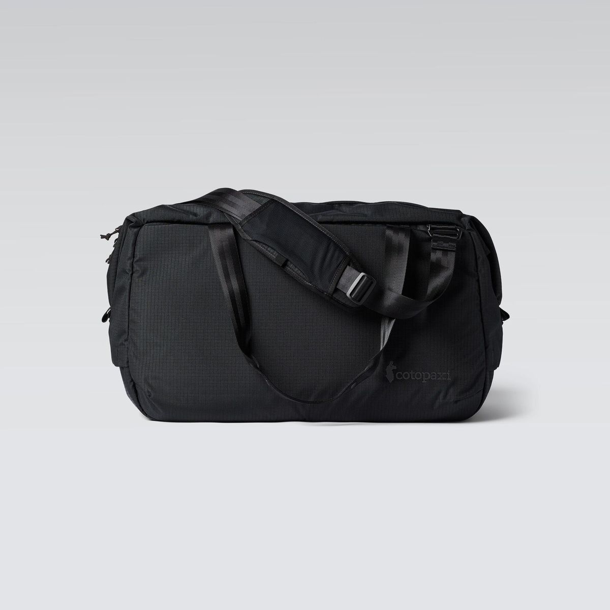 Cotopaxi Viaje 45L Travel Duffel cotopaxi black OS VIA45-CPBLK-OS