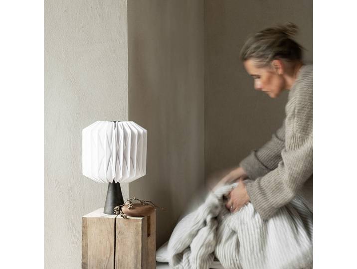 Fia Tischleuchte White/Black - Watt & Veke - Wohnzimmer - Skandinavisch - Holz - Einflammig