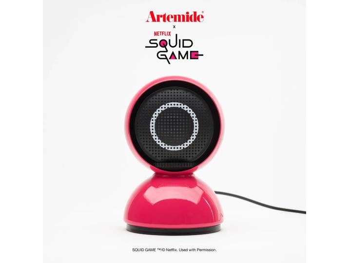 Artemide Lampe de table Édition Spéciale Eclisse x Squid Game Guard pink