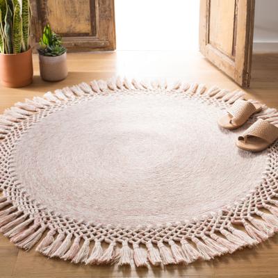 SAFAVIEH Handmade Sahara Promila Tassel Rug