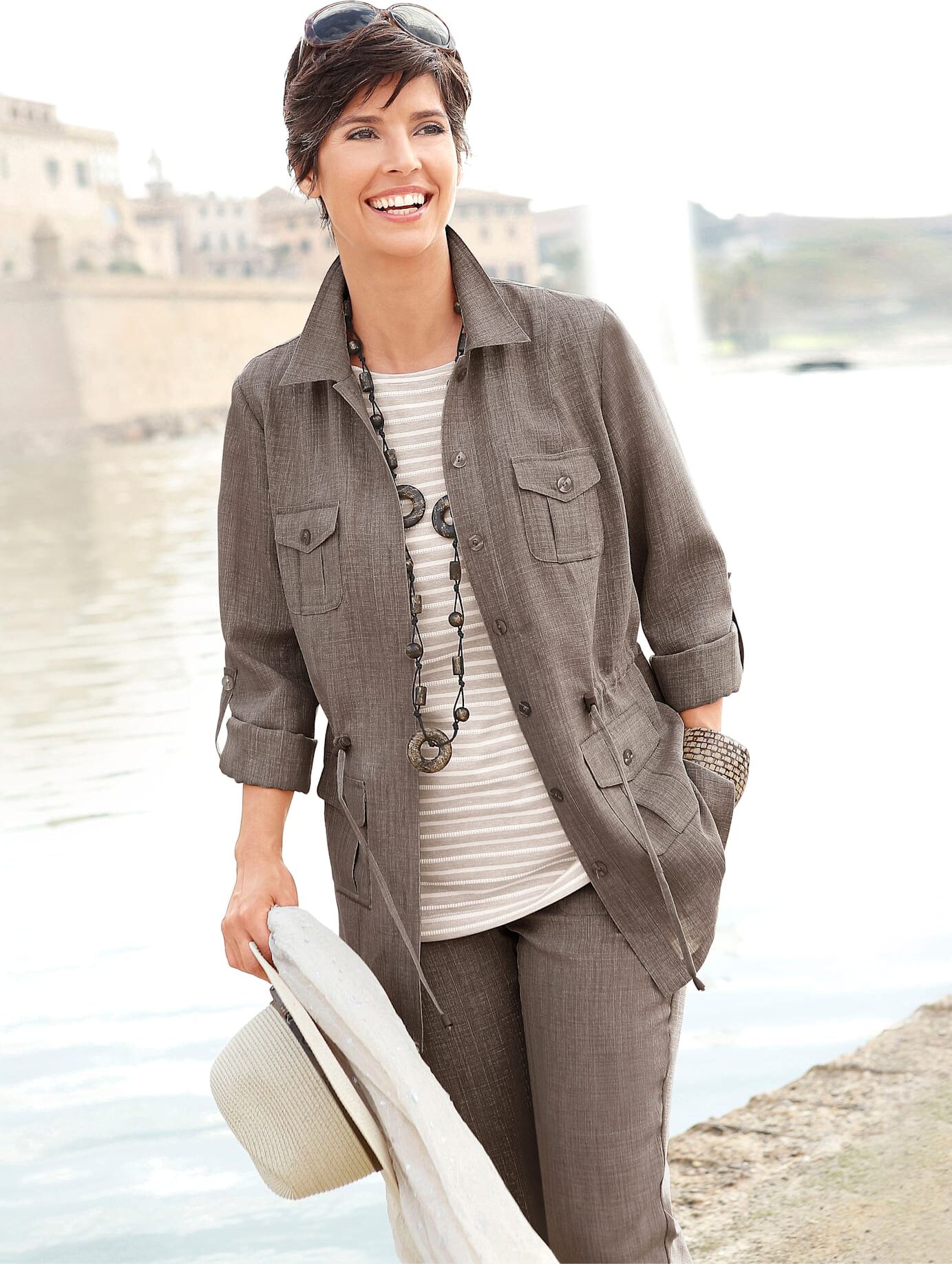 Blusenblazer "Blusenjacke", Damen, Gr. 54, grau (taupe), 100% Polyester, Blazer Blusenblazer taupe 54
