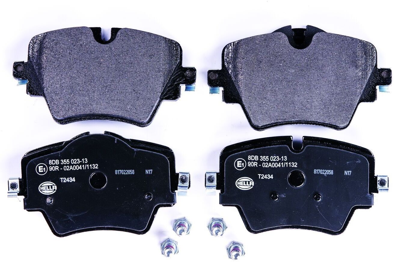HELLA 8DB 355 023-131 Kit pastiglie freni