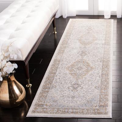 SAFAVIEH Isabella Anastasiia Traditional Oriental Rug