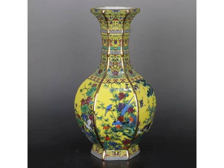 Vase chinois en porcelaine émaillée jaune Qing Qianlong fleurs oiseau Design 10.1 pouces
