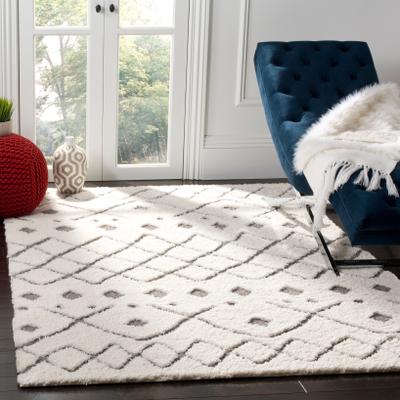 SAFAVIEH Sparta Shag Fayge 1.2-inch Thick Rug