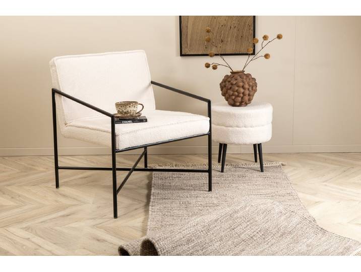 Designer Sessel Lundra – Polsterstuhl in Offwhite mit schwarzem Metallgestell - Weiß - Bouclé - Luxusbetten24