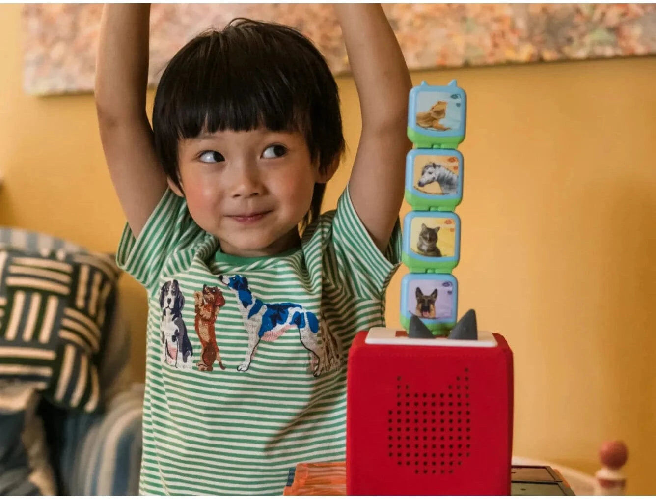 Tonies Animal World: Precious Pets - 4 Clever Pocket Tonies for Kids, Educational Audio Adventure with Toniebox