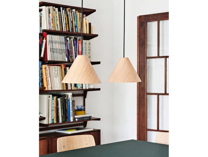 30 Degrees Pendelleuchte M Natural/Soft Black - HAY - Wohnzimmer - Holz