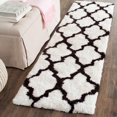 SAFAVIEH Handmade Barcelona Shag Attie Polyester Rug