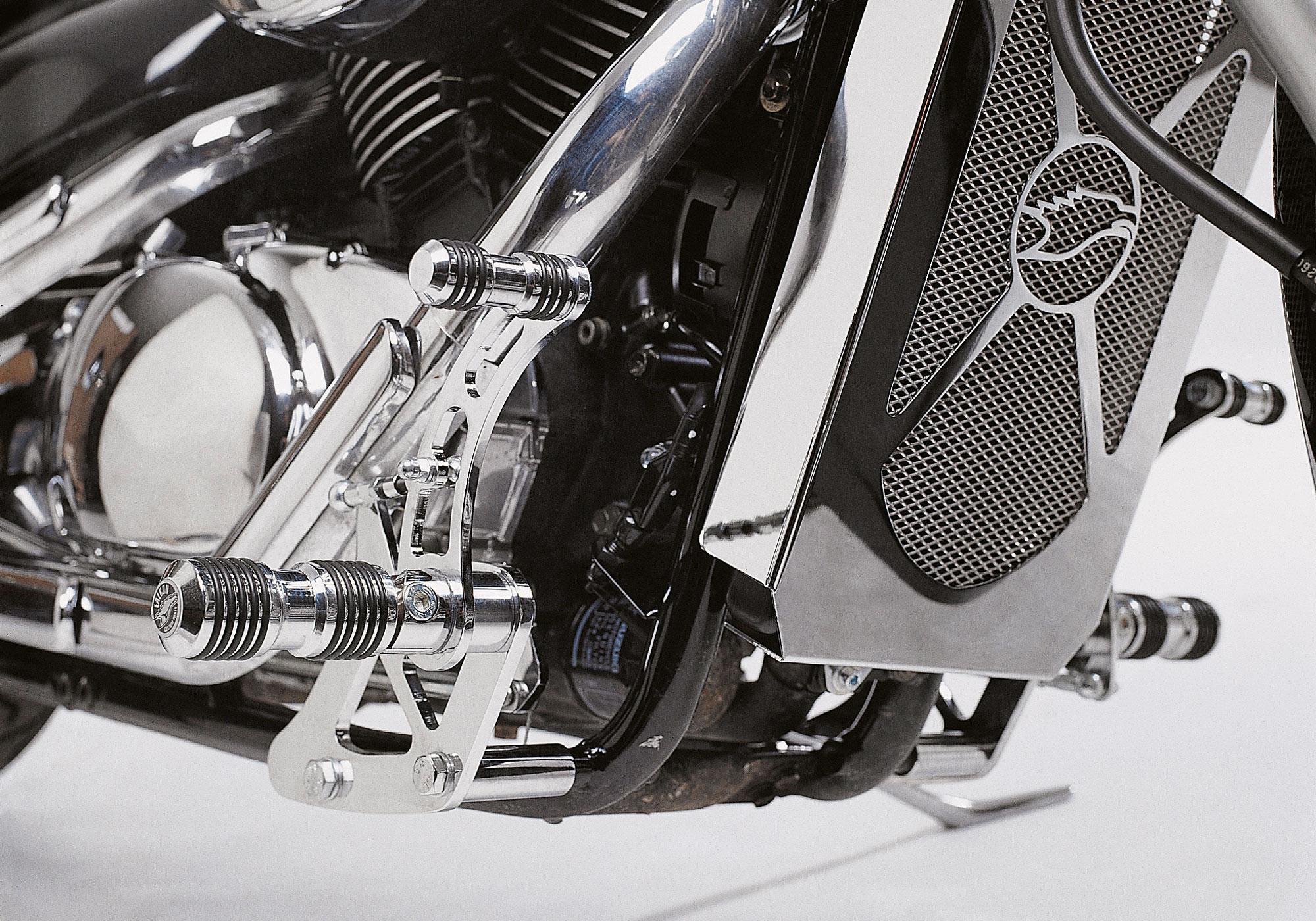 FALCON Round Style Fußrastenanlage fÃ1/4r M 800 Intruder WVB4 für M 800 Intruder WVB4