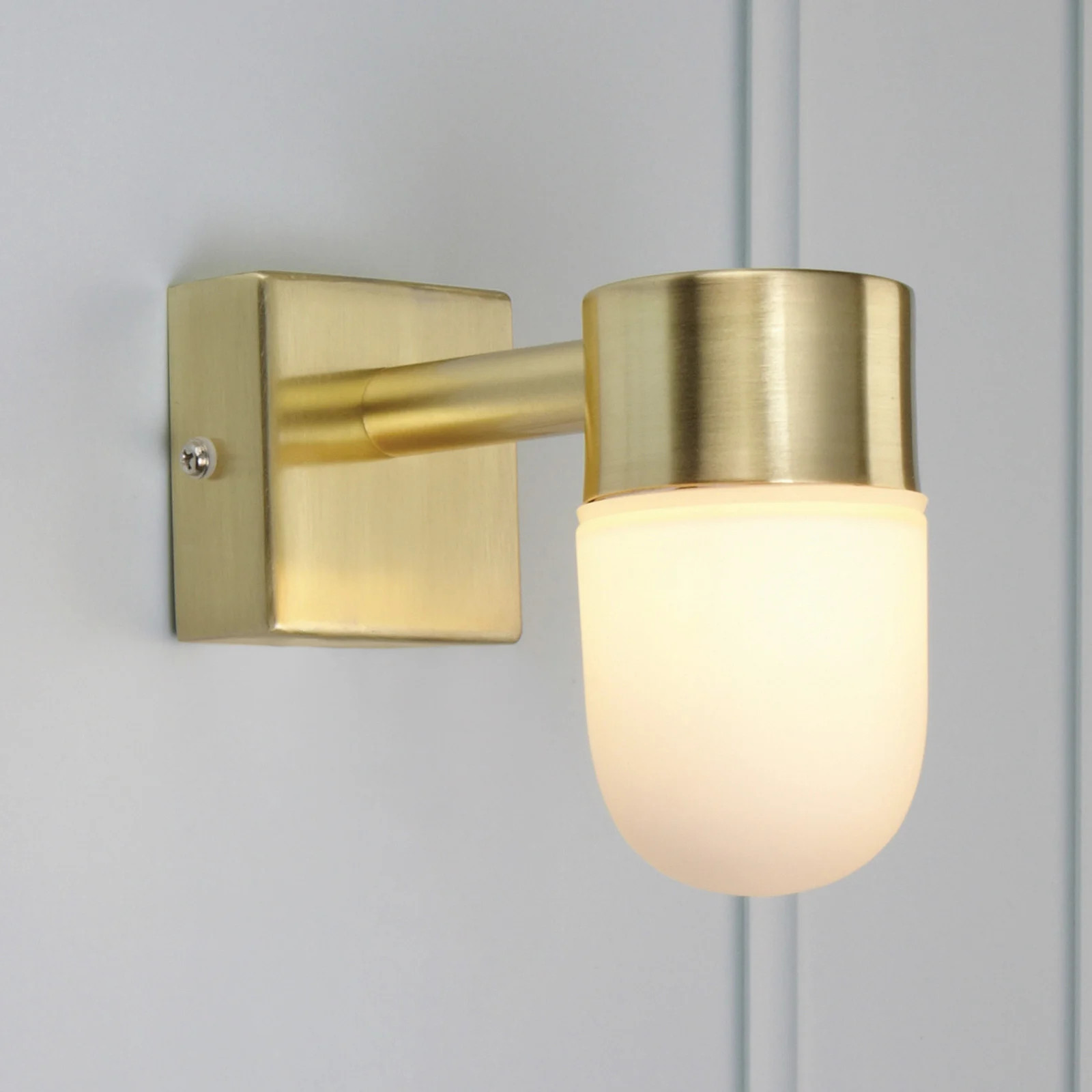 Markslöjd Menton Wandlamp IP44 Messing/Wit, Modern, Dimbaar