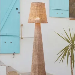 New Garden Akku-Stehlampe Lola 165 Natur, braun, Rattan, IP54 In & Out,165 cm hoch mit warmweißem Licht, USB C Kabel