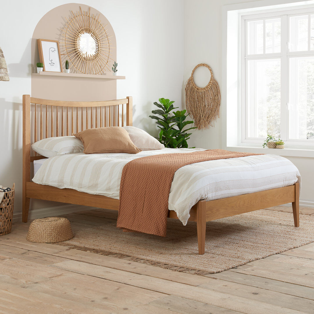 Latitude Run Willenborg Bed Beige Kingsize (5')