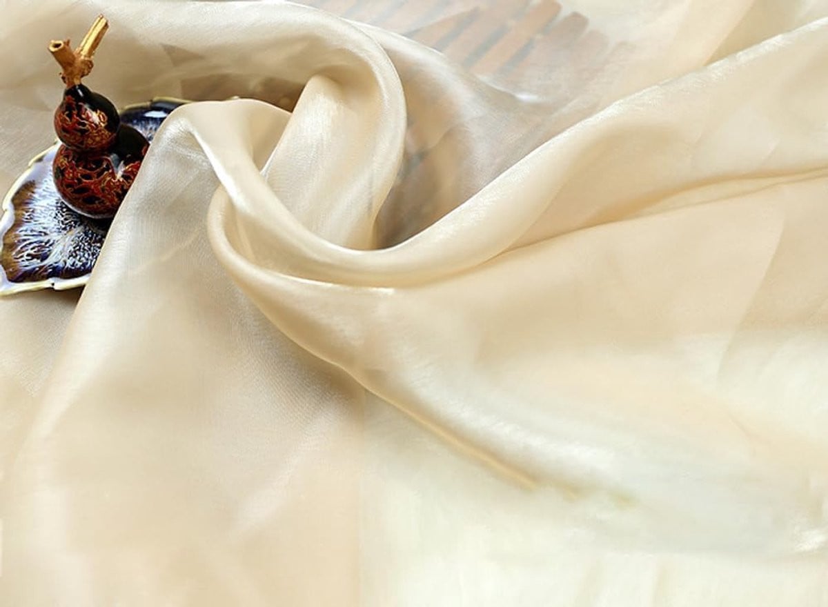 Beige decoratieve tule stof voor naaiwerk en woondecoratie